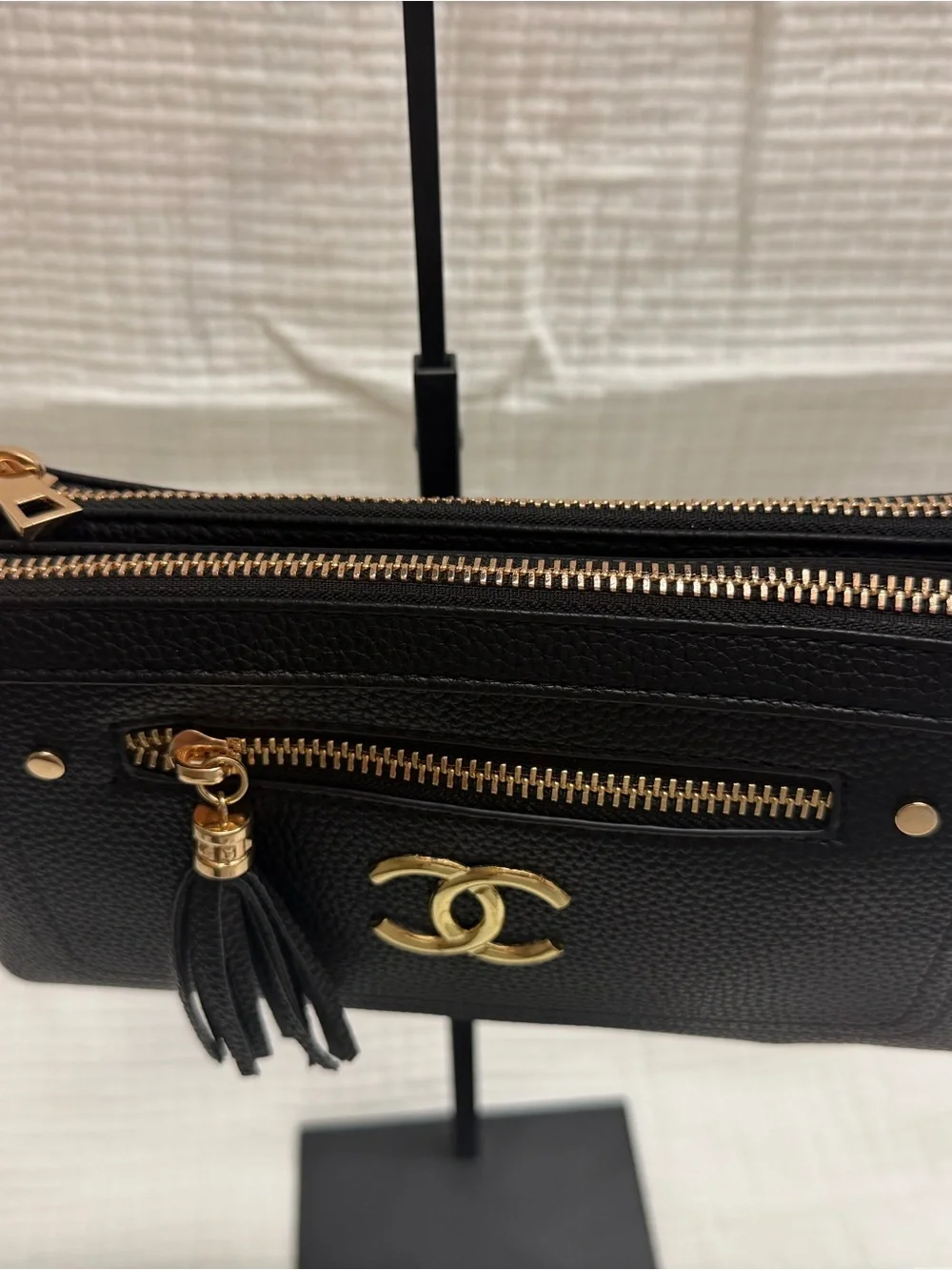 N/A elegant black